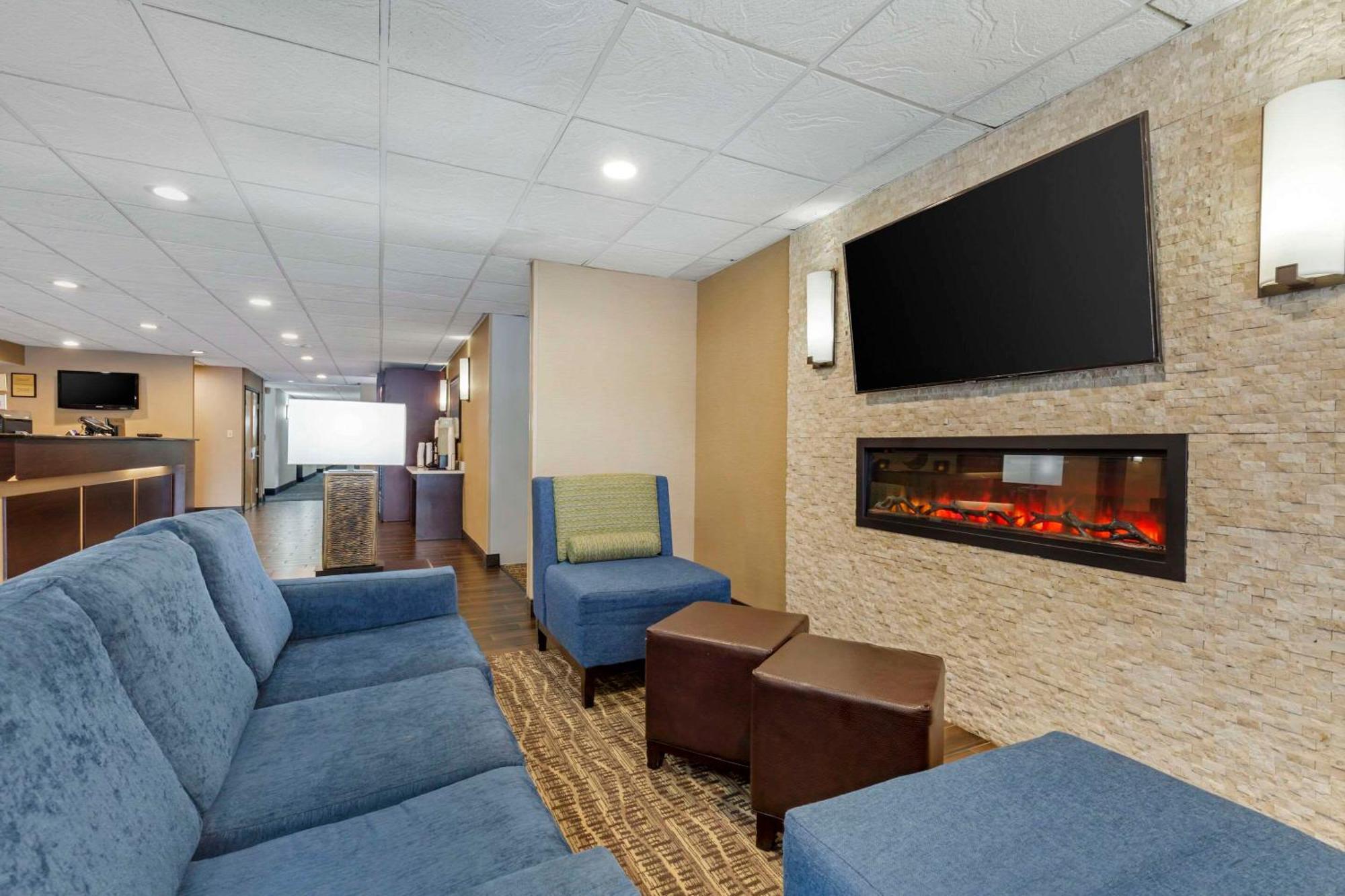 Comfort Inn Herndon-Reston Exteriör bild