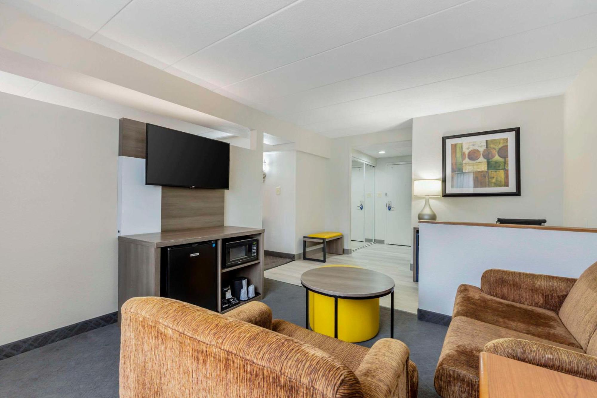 Comfort Inn Herndon-Reston Exteriör bild
