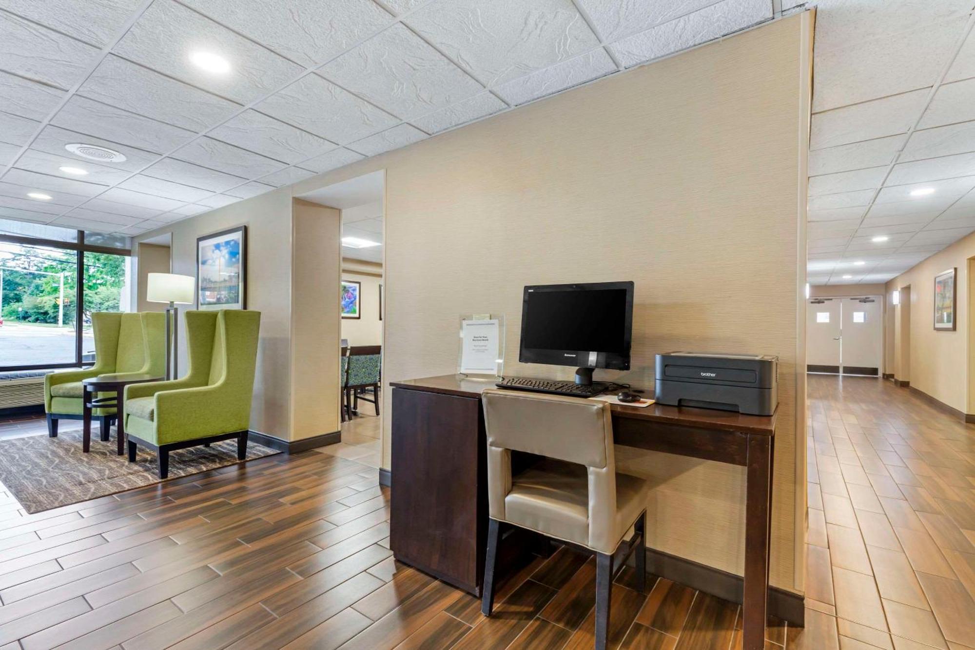 Comfort Inn Herndon-Reston Exteriör bild